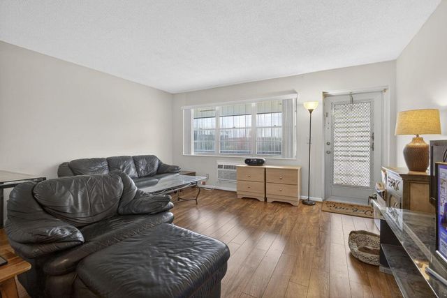 197 Andover H, West Palm Beach, FL 33417