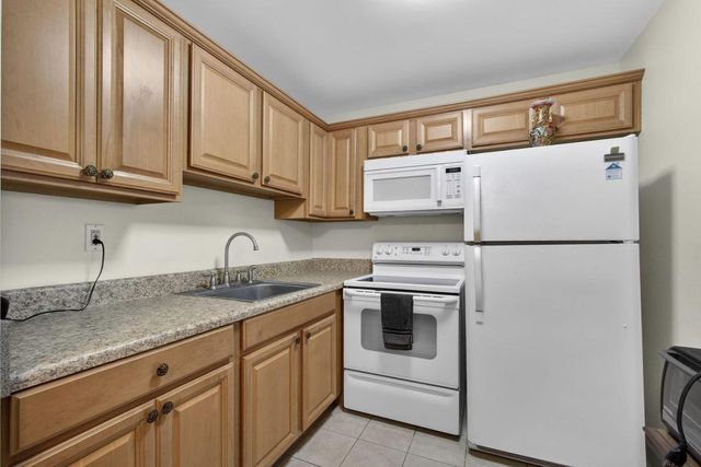 197 Andover H, West Palm Beach, FL 33417