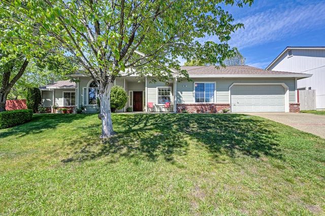 910 Centennial Ct, Auburn, CA 95603