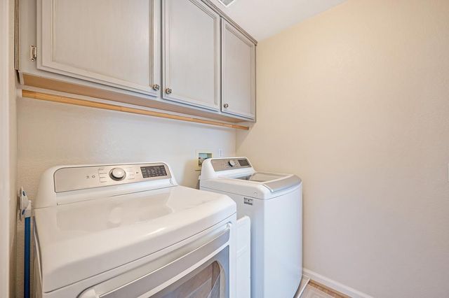 910 Centennial Ct, Auburn, CA 95603