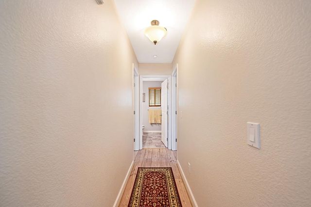 910 Centennial Ct, Auburn, CA 95603