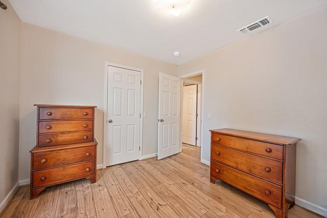 910 Centennial Ct, Auburn, CA 95603