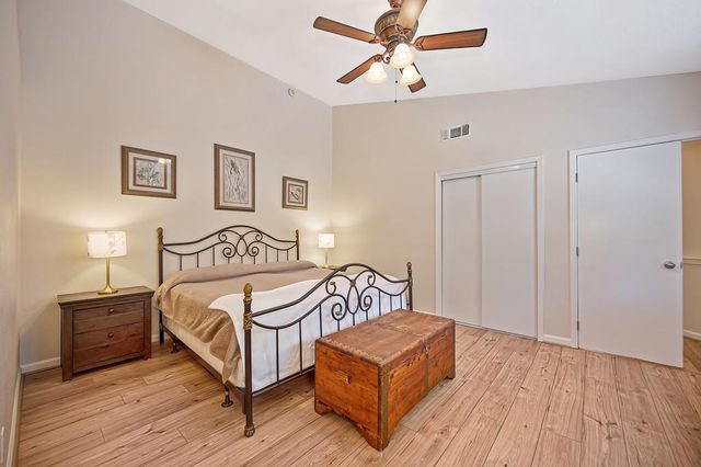 910 Centennial Ct, Auburn, CA 95603