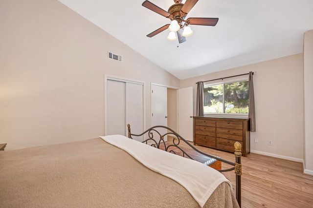 910 Centennial Ct, Auburn, CA 95603