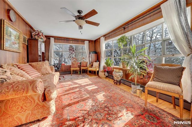 70 Skyline Drive, Oakland, NJ 07436