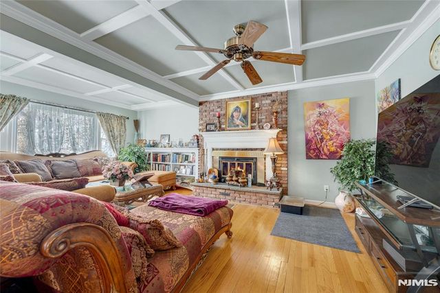 70 Skyline Drive, Oakland, NJ 07436