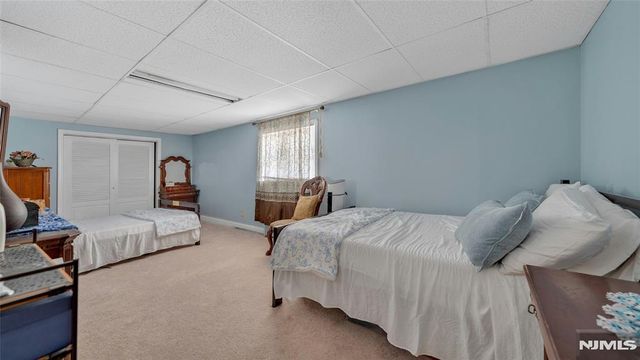 70 Skyline Drive, Oakland, NJ 07436