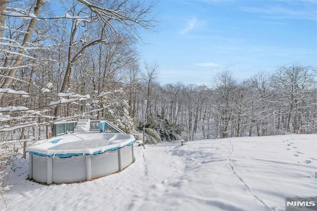 70 Skyline Drive, Oakland, NJ 07436