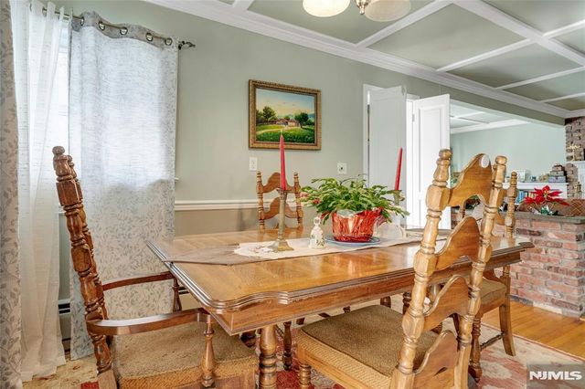 70 Skyline Drive, Oakland, NJ 07436