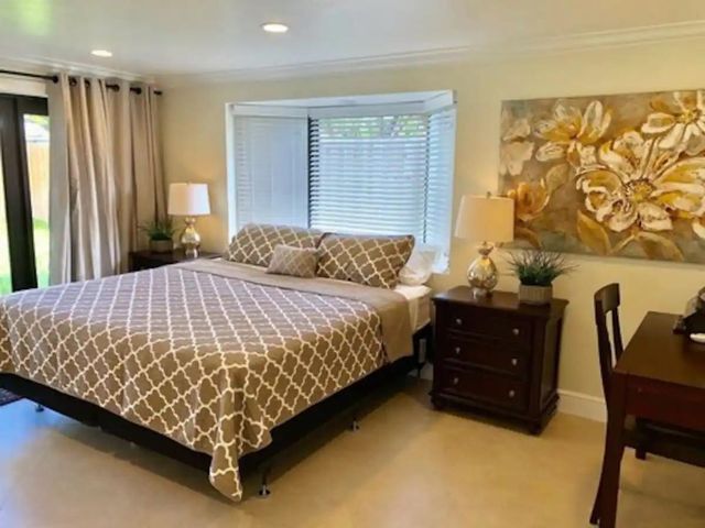3211 Seaward Drive, Lauderdale-By-The-Sea, Lauderdale By The Sea, FL 33062
