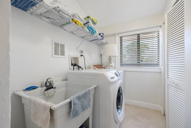 3211 Seaward Drive, Lauderdale-By-The-Sea, Lauderdale By The Sea, FL 33062