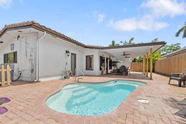 3211 Seaward Drive, Lauderdale-By-The-Sea, Lauderdale By The Sea, FL 33062