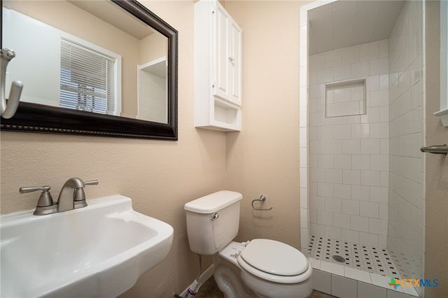 903 Bluff Drive, Copperas Cove, TX 76522