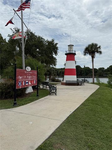 233 S RHODES STREET, Mount Dora, FL 32757