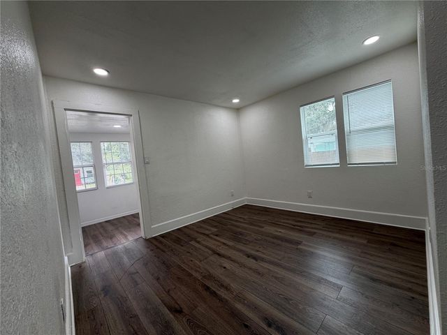 233 S RHODES STREET, Mount Dora, FL 32757