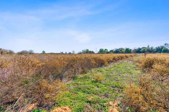 10996 US Highway 90 W, Harwood, TX 78632