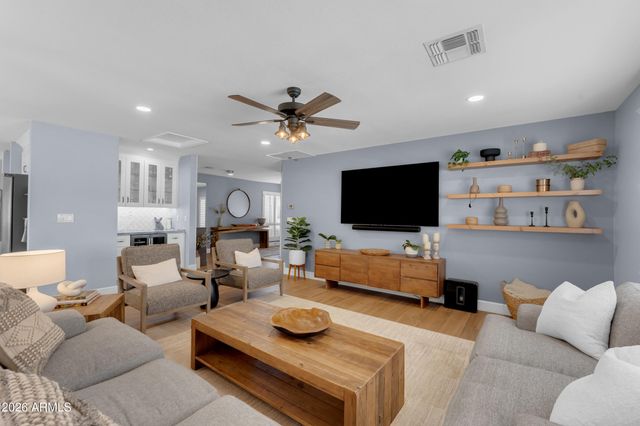 133 W PERSHING Avenue, Phoenix, AZ 85029