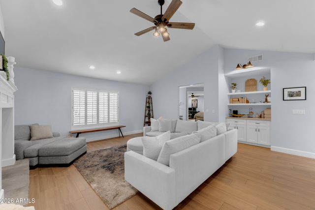 133 W PERSHING Avenue, Phoenix, AZ 85029