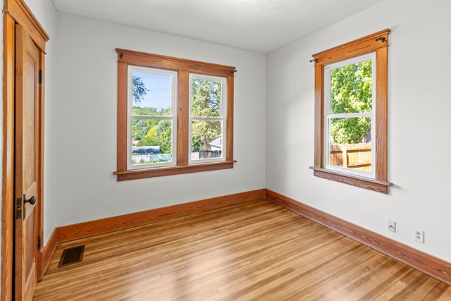 400 MCGEE Avenue, Council Bluffs, IA 51503