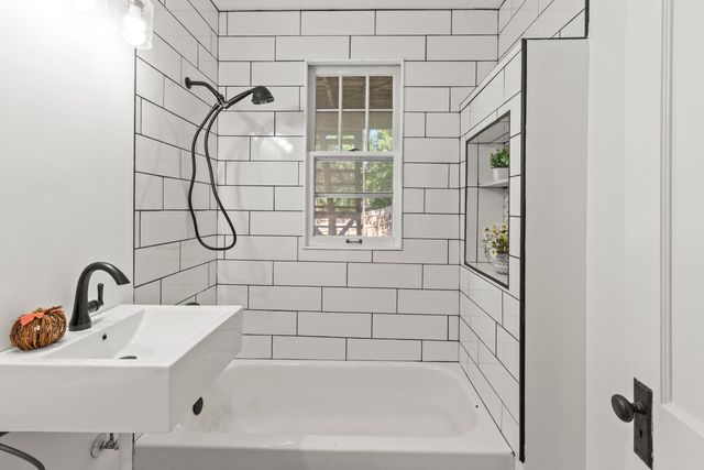 400 MCGEE Avenue, Council Bluffs, IA 51503