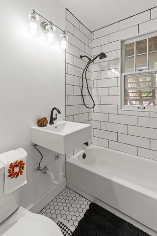 400 MCGEE Avenue, Council Bluffs, IA 51503