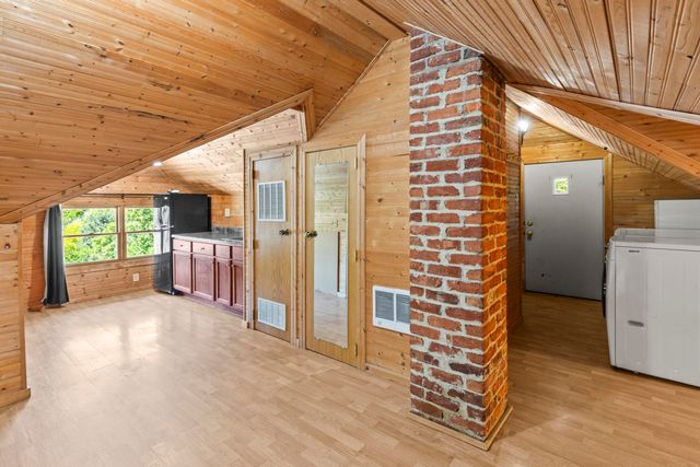 400 MCGEE Avenue, Council Bluffs, IA 51503