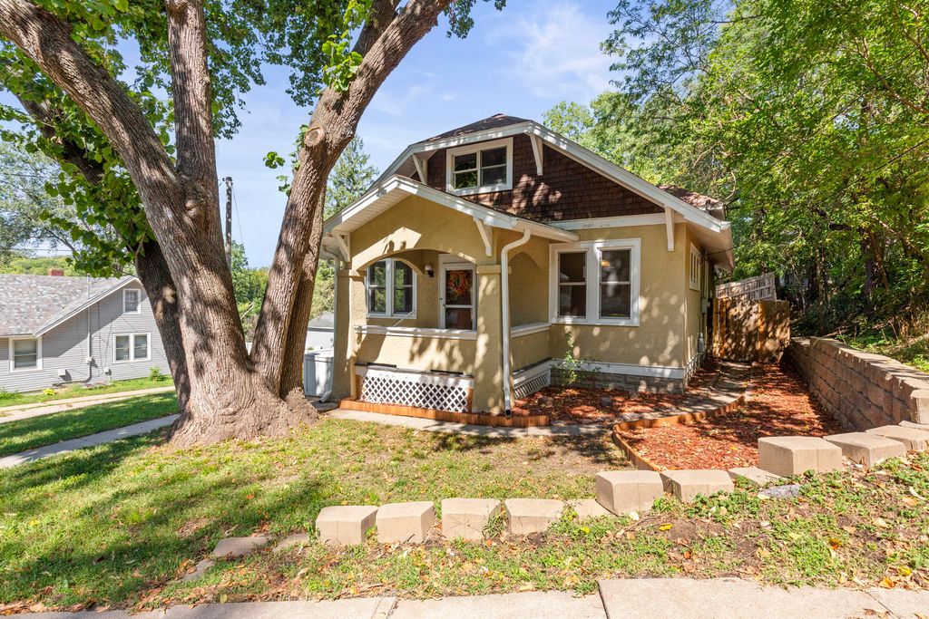 400 MCGEE Avenue, Council Bluffs, IA 51503