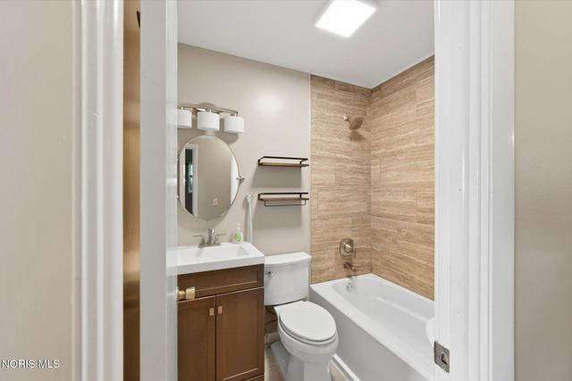 940 Joliet Drive, Maumee, OH 43537
