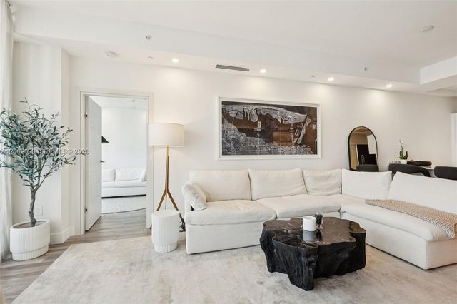801 S Miami Avenue 4902, Miami, FL 33130