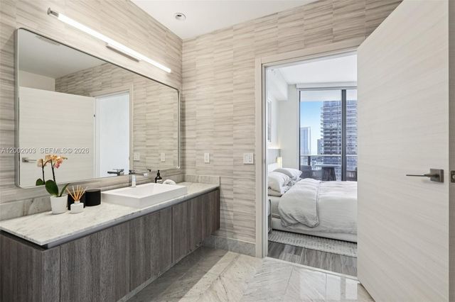 801 S Miami Avenue 4902, Miami, FL 33130