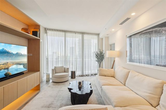 801 S Miami Avenue 4902, Miami, FL 33130