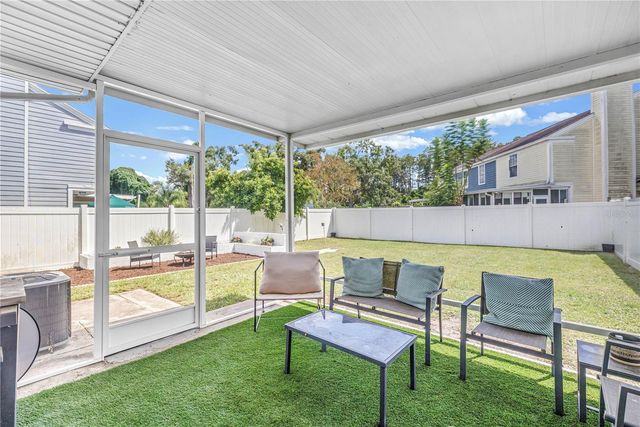 6240 OAK CLUSTER CIRCLE, Tampa, FL 33634