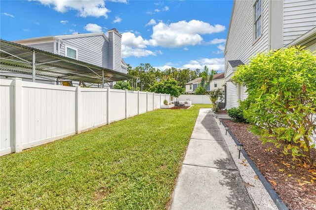 6240 OAK CLUSTER CIRCLE, Tampa, FL 33634