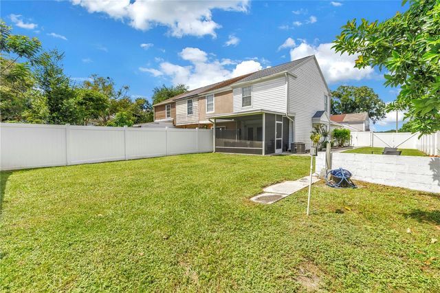6240 OAK CLUSTER CIRCLE, Tampa, FL 33634