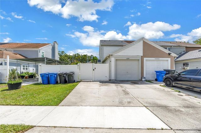 6240 OAK CLUSTER CIRCLE, Tampa, FL 33634