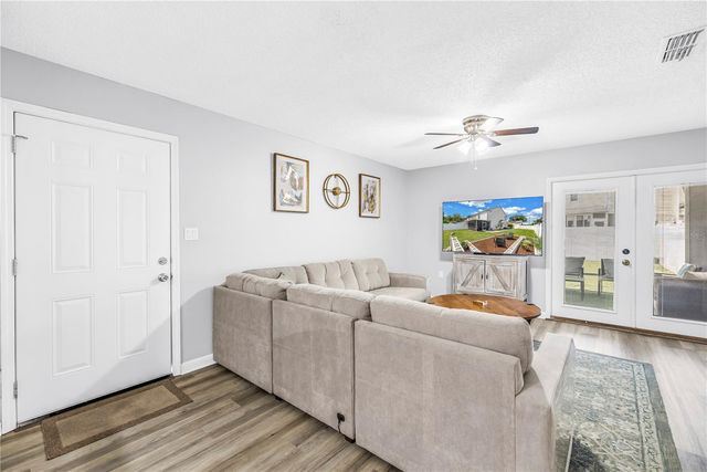 6240 OAK CLUSTER CIRCLE, Tampa, FL 33634