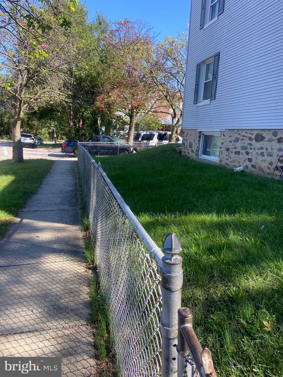 Image 3 of property listing at 501 BALTIC #1 AND 2, Baltimore, MD 21225