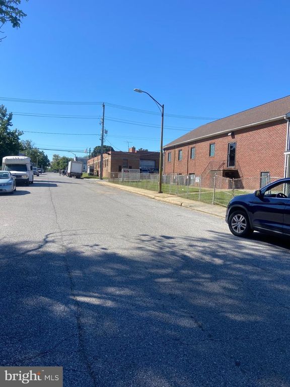 Image 6 of property listing at 501 BALTIC #1 AND 2, Baltimore, MD 21225