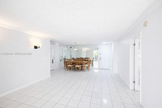 77 Crandon Blvd 3C, Key Biscayne, FL 33149