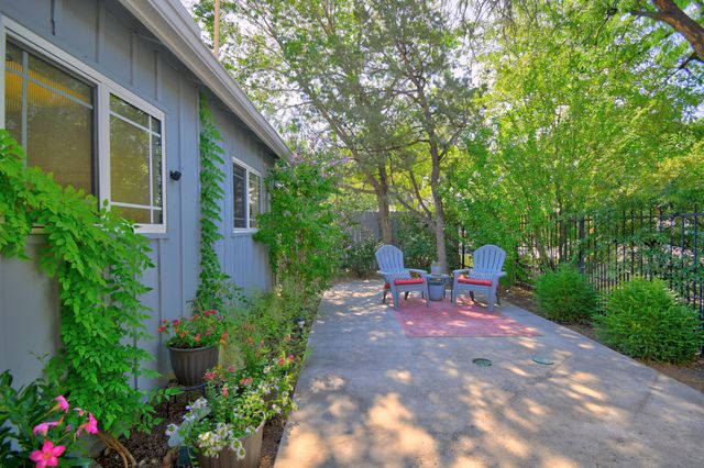 1311 Park Avenue SW, Albuquerque, NM 87102