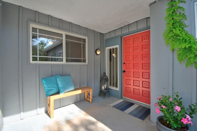 1311 Park Avenue SW, Albuquerque, NM 87102