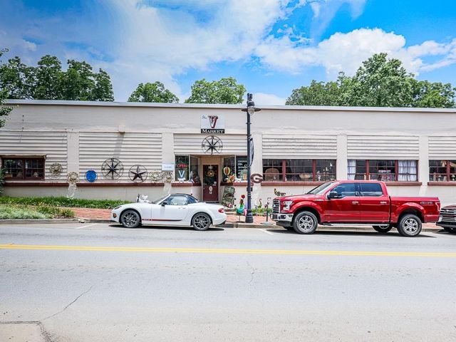 995 Old Canton Road, Ball Ground, GA 30107
