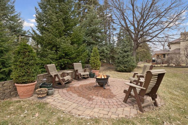 11380 Louisiana Circle, Bloomington, MN 55438