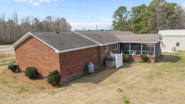 16 Port Side Lane, Belhaven, NC 27810