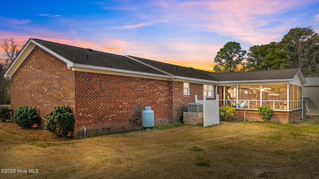 16 Port Side Lane, Belhaven, NC 27810