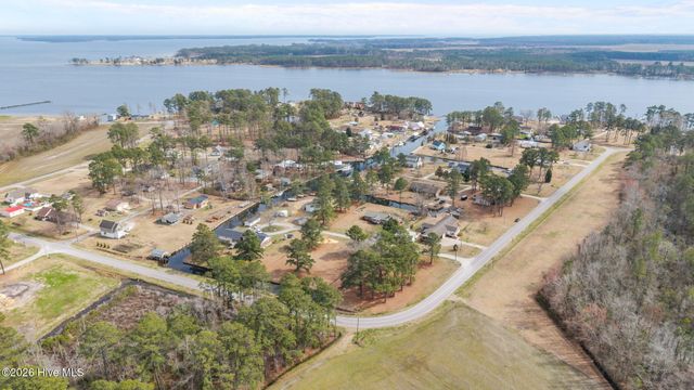 16 Port Side Lane, Belhaven, NC 27810