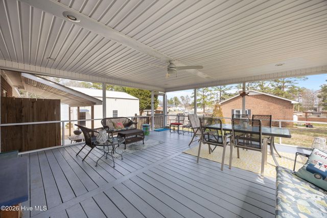 16 Port Side Lane, Belhaven, NC 27810