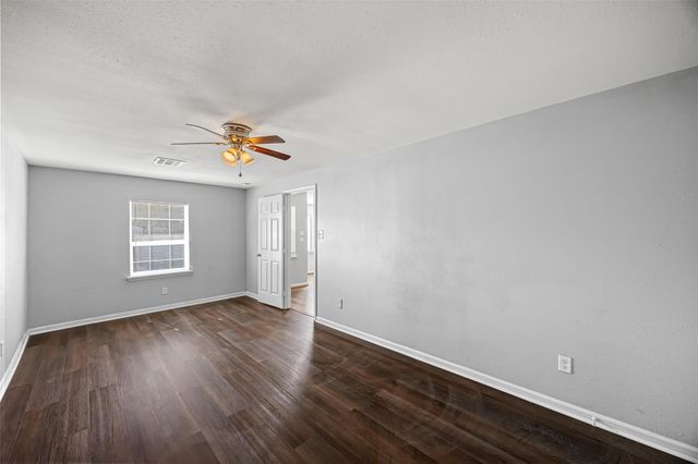 7614 Darnay Dr Drive, Houston, TX 77033