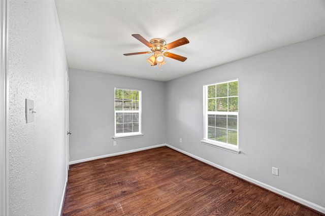 7614 Darnay Dr Drive, Houston, TX 77033