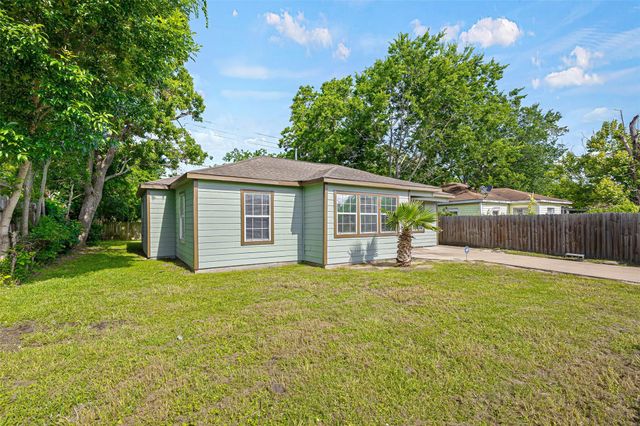 7614 Darnay Dr Drive, Houston, TX 77033